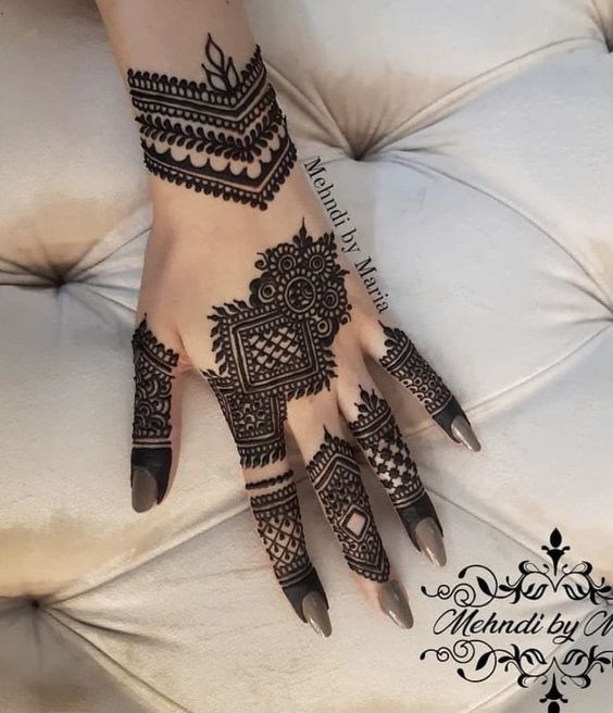 small mehendi design