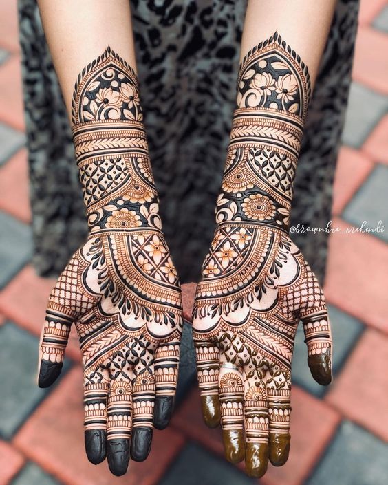 trending bridal mehndi design