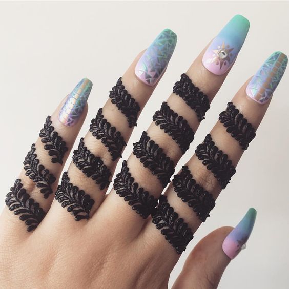 unique finger mehndi design