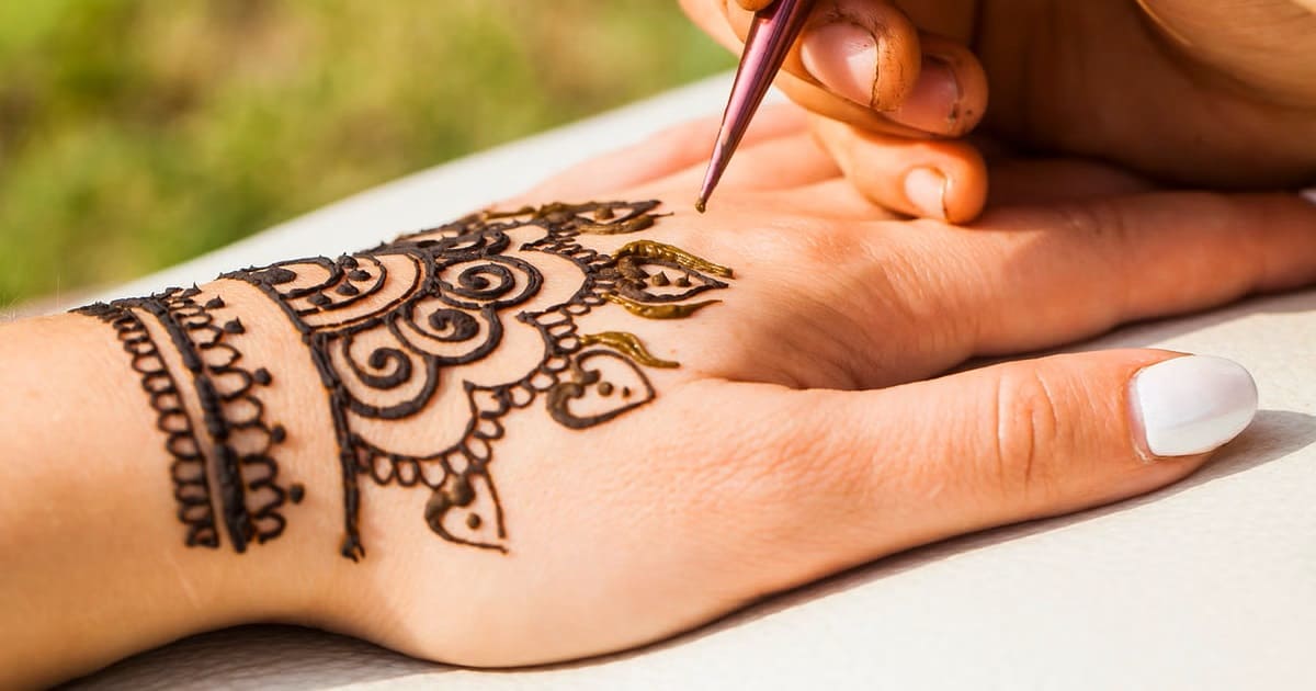 Modern Back Hand Mehndi Design