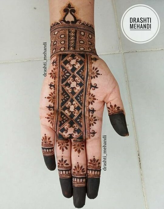 band mehndi design