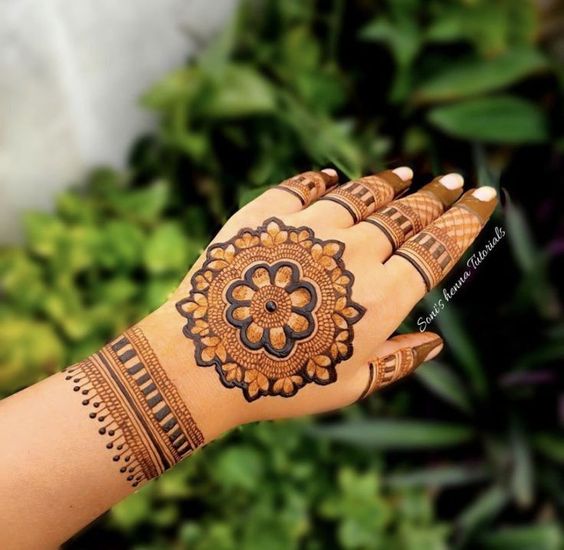 Mehndi Designs By Maryam - Beautiful Circle 🔴 pattern Mehndi Design for  Hand Design # 541 Like Our page...... | Facebook