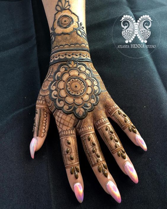 circle mehndi design easy and beautiful