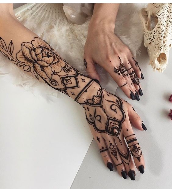 creative mehndi design full hand