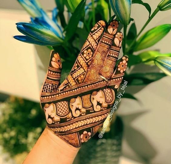 detailed mehndi design