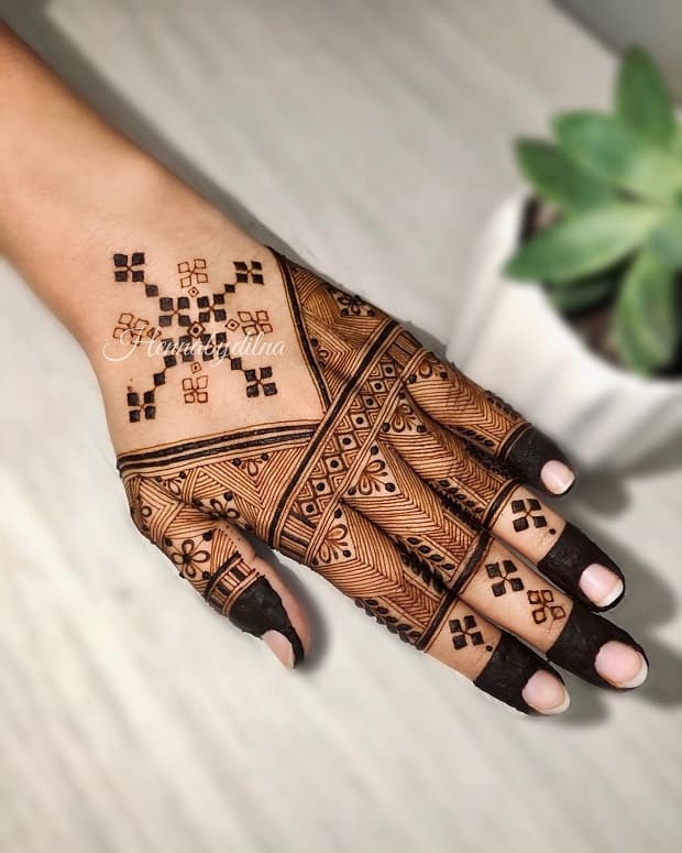 easy mehndi design for girls