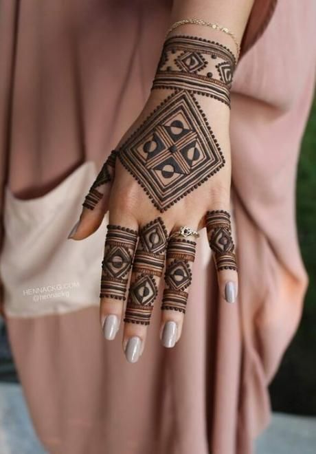 easy mehndi tattoo design