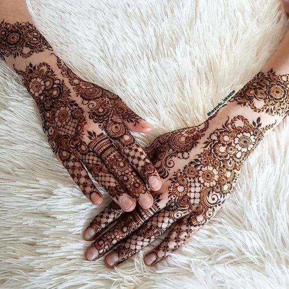 elegant henna design