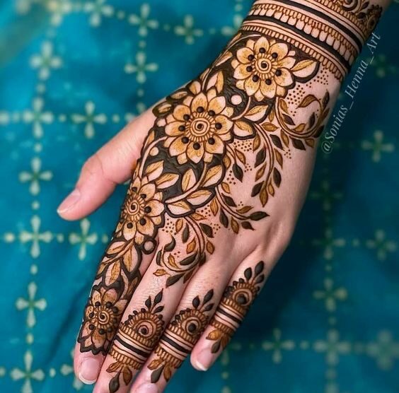 floral mehndi design