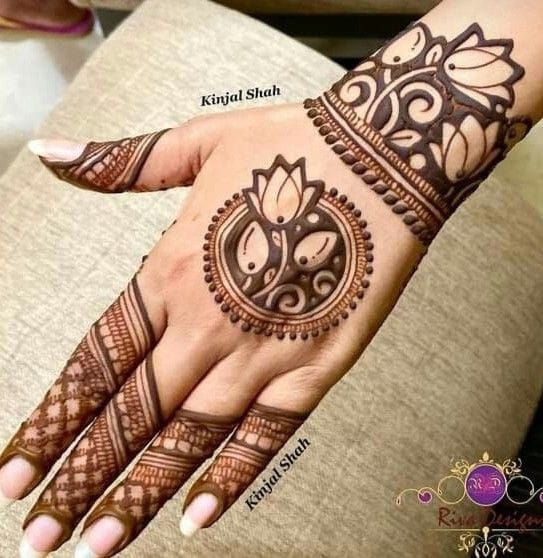 minimalist back side mehndi design