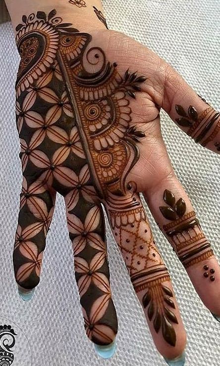 minimalist mehndi design