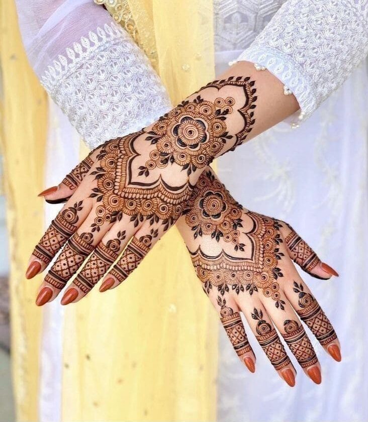 modern mehndi art 