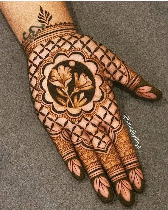 palm arabic mehndi design 