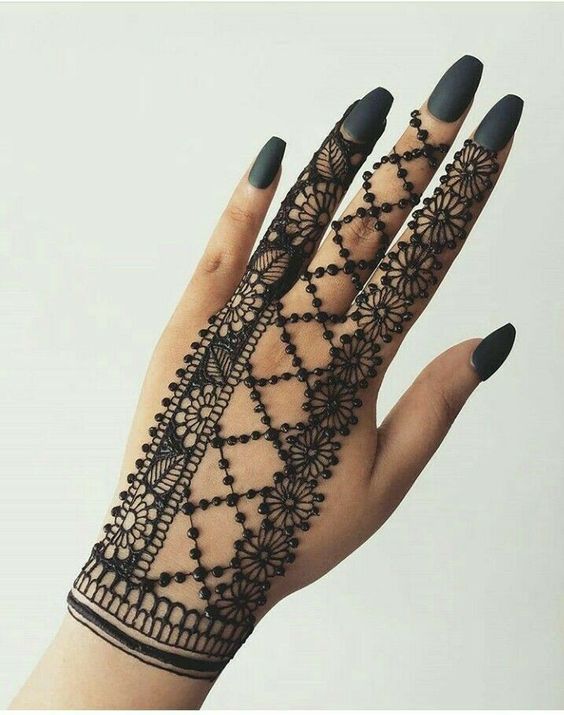 segmented mehndi design