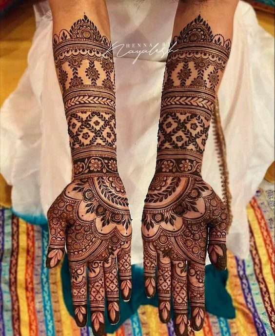 semi circle mehndi design