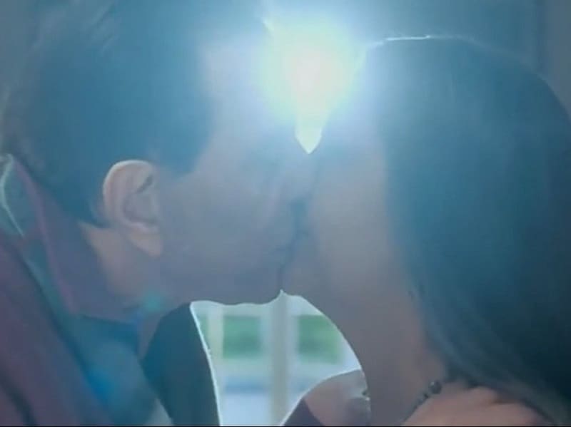 shabana azmi dharmendra kiss