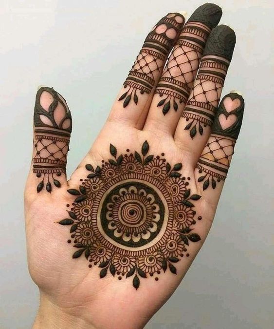 simple circle mehndi design