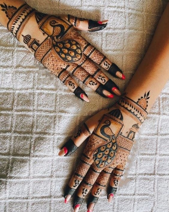 stylish back hand henna design
