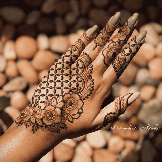 stylish mehndi designs