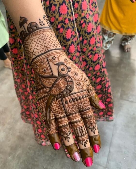 stylish modern back hand mehndi designs