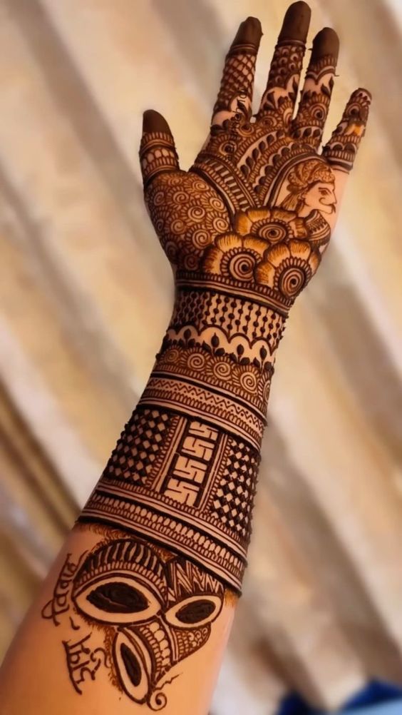 trending bridal mehndi design