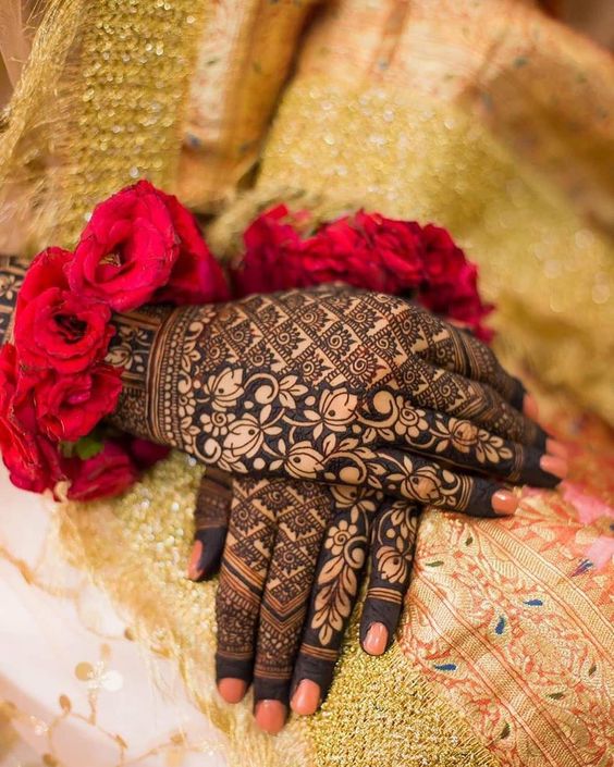 unique back mehndi designs