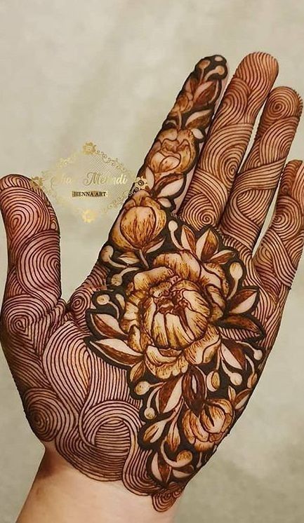 unique floral mehndi design