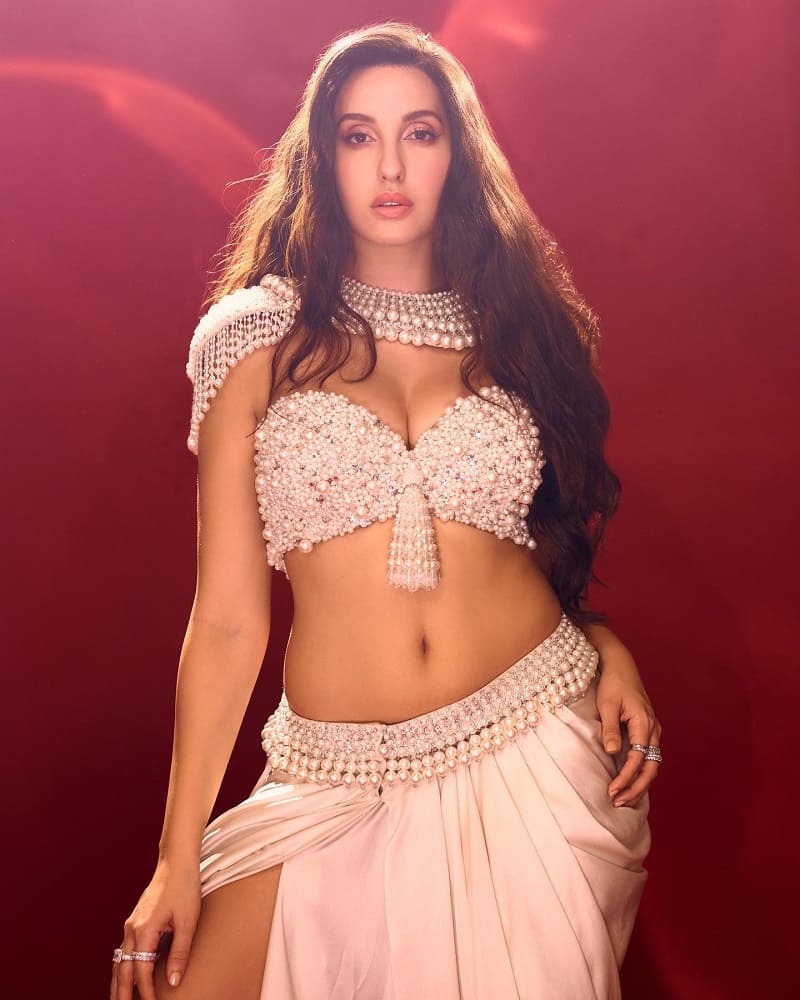 Nora Fatehi hot