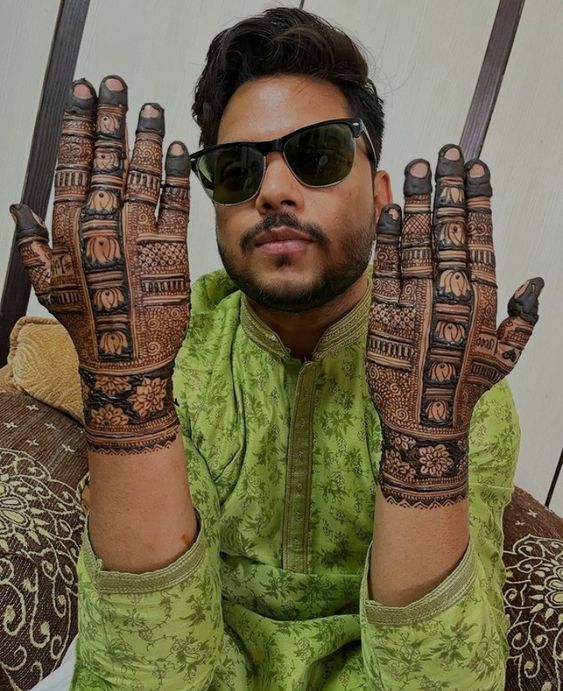 elegant henna design