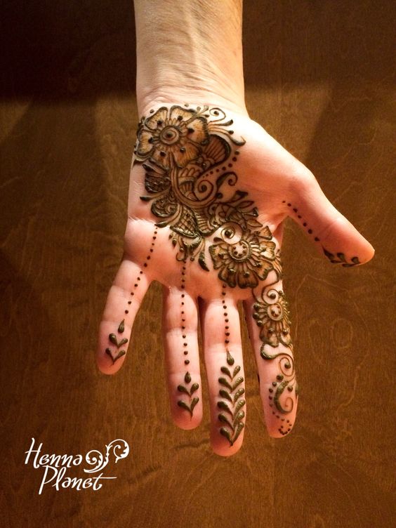 flower tattoo mehndi design