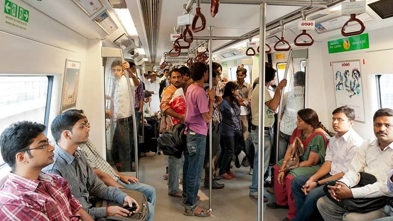 inside delhi metro