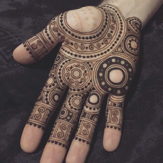 round boys mehndi design