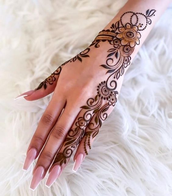 simple arabic mehndi design