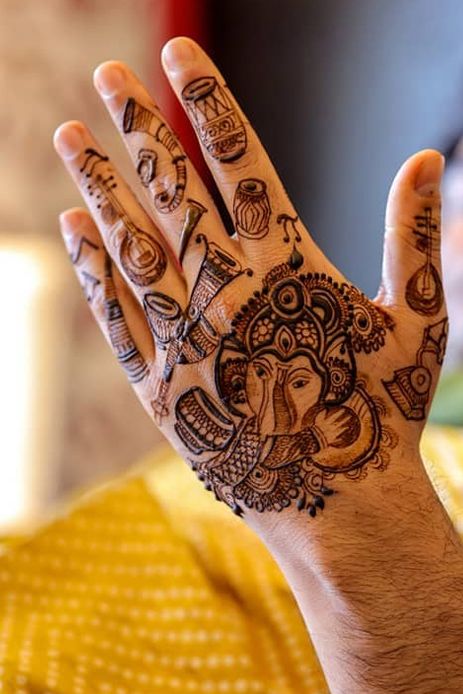 traditional mehndi design