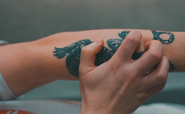 Avoid scratching your tattoo