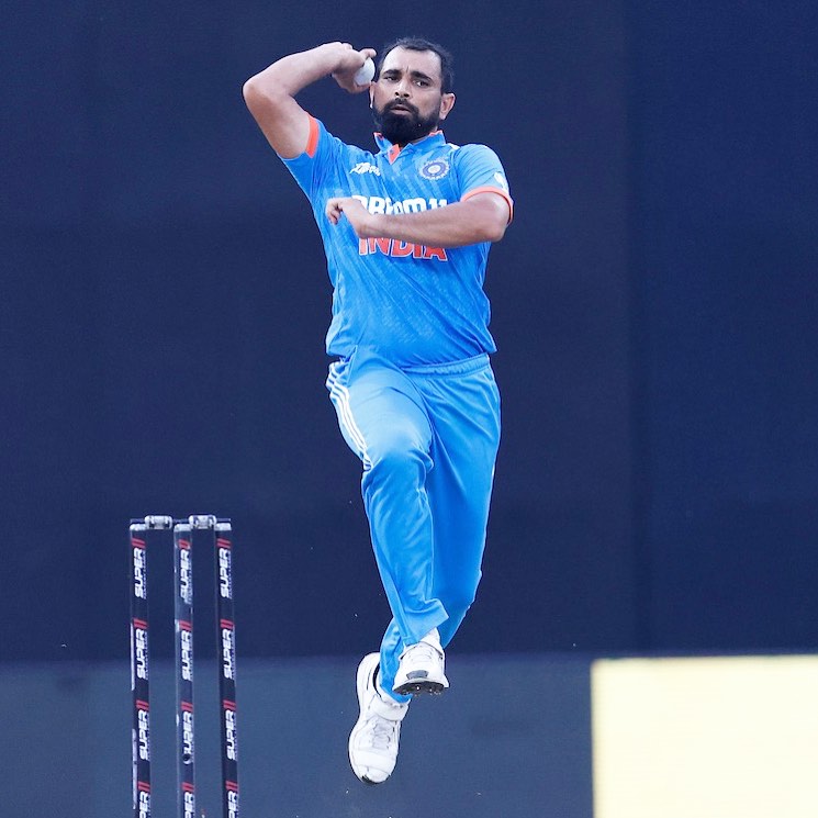 Mohammed Shami bowling