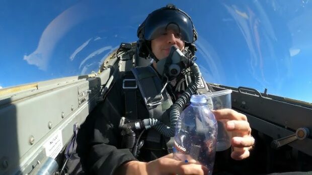 Here's How Fighter Pilots Go To The Bathroom During Long Flights