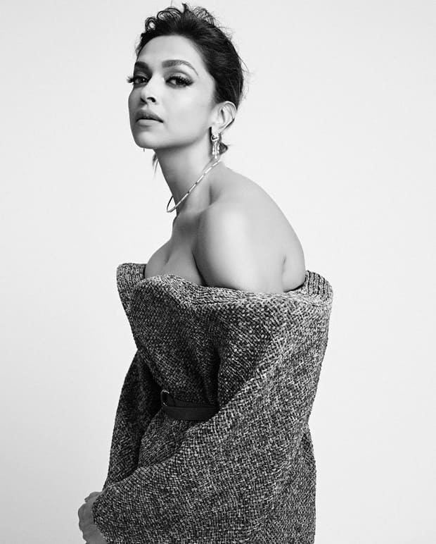 deepika padukone jio plaza