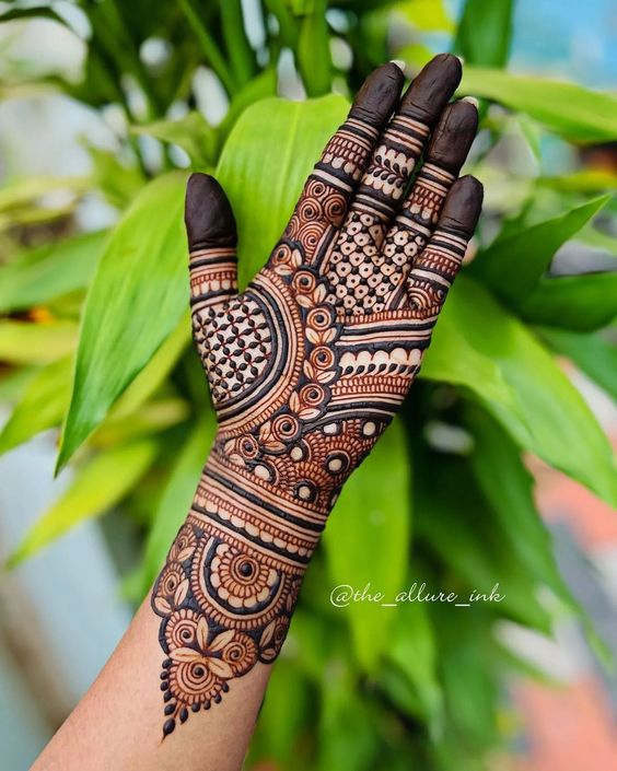 modern mehndi design