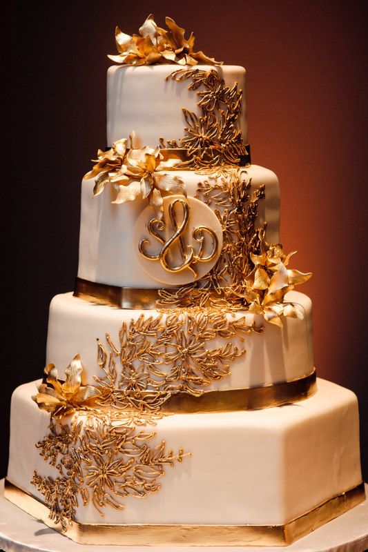 modern unique engagement cake designs