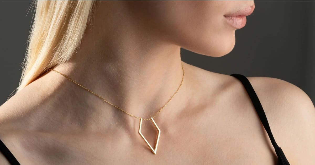 ring-holder-necklace