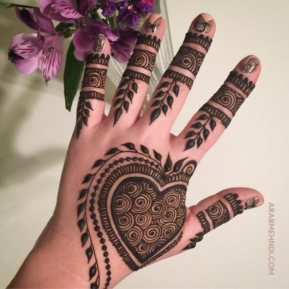 stylish heart mehndi designs