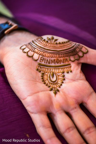 front hand mehndi design easy