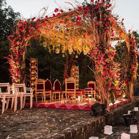 gorgeous wedding stage decoration