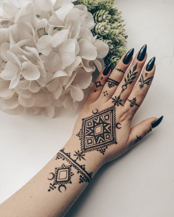 henna bracelet tattoo