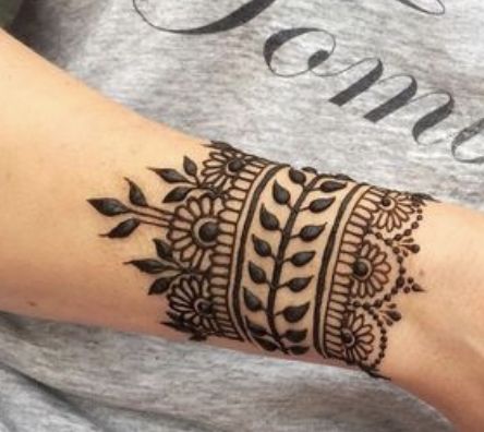 leaf mehndi design