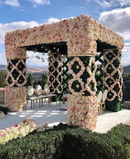 rose flower wedding stage decoration