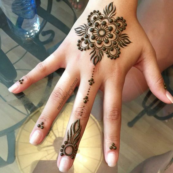 small flower henna