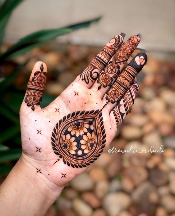 small mehndi designs for front hand