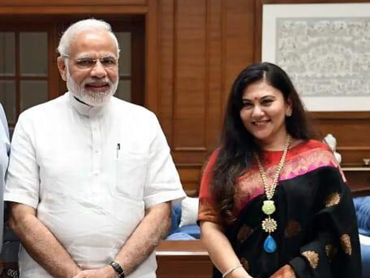 Dipika Chikhlia with pm modi